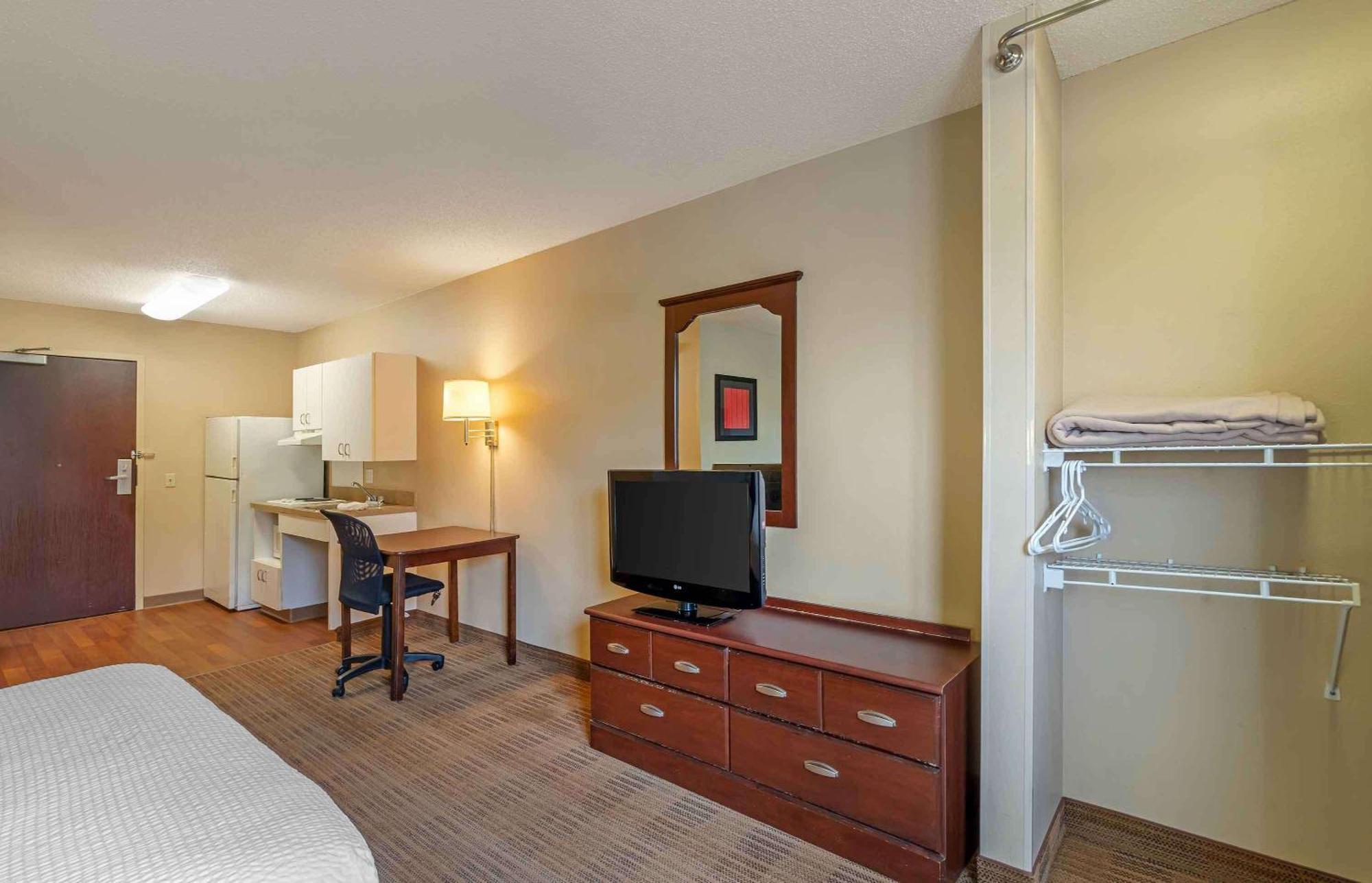 Extended America - Chicago - Woodfield Mall Hotel Schaumburg