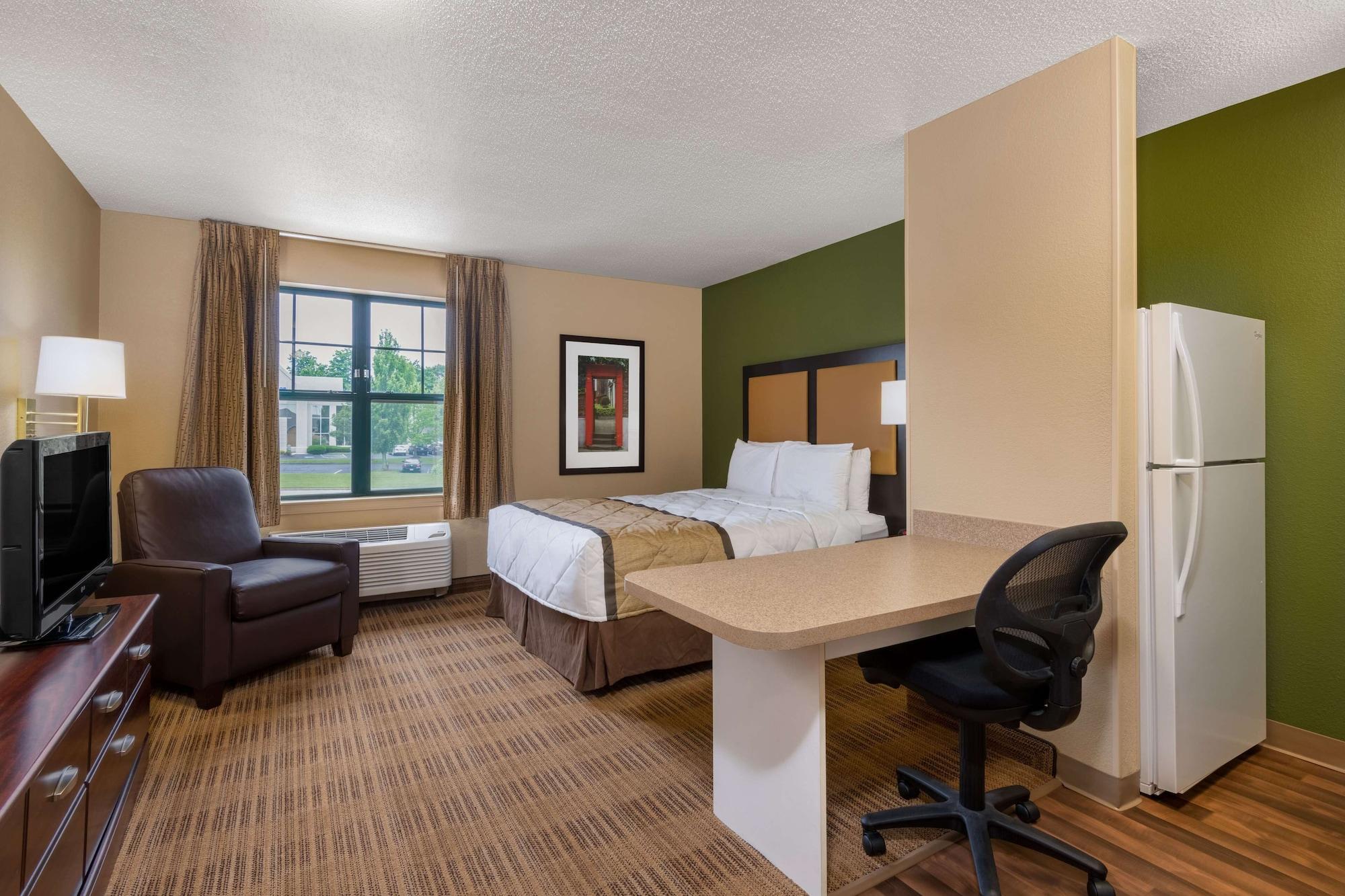 Extended America - Chicago - Woodfield Mall Hotel