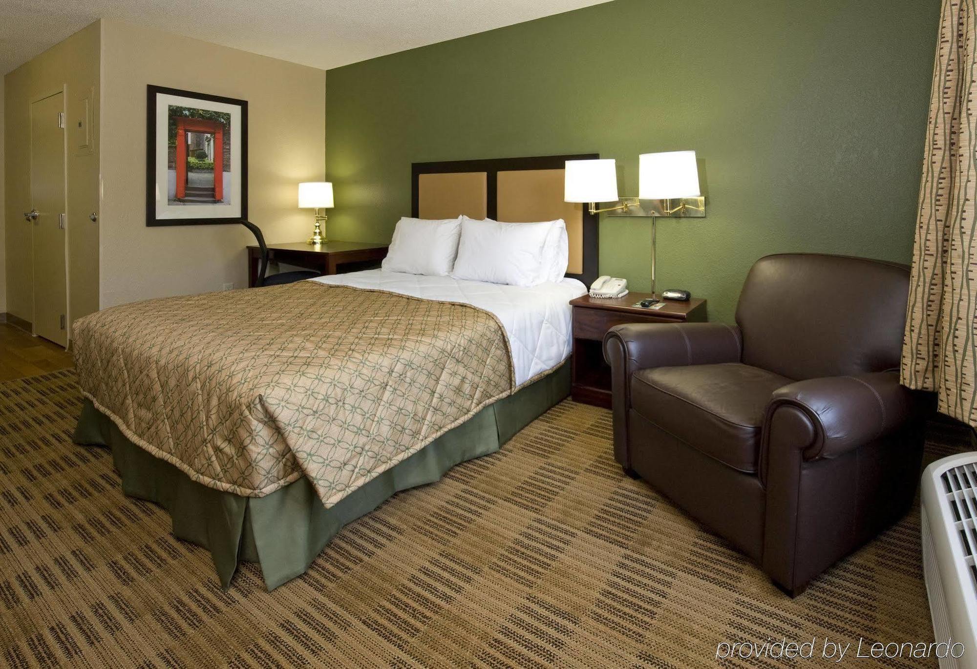Extended America - Chicago - Woodfield Mall Hotel